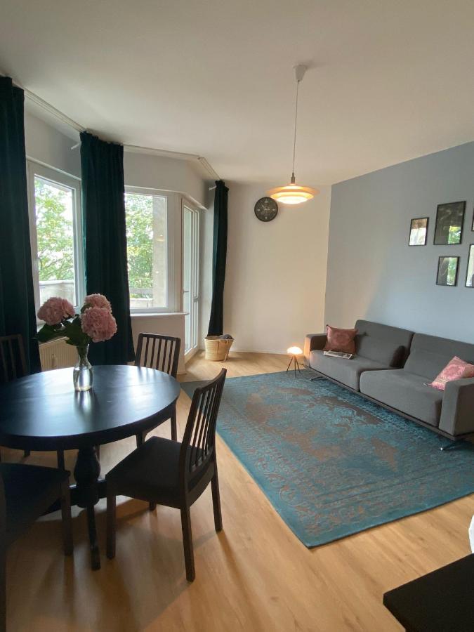 Beautiful Apartment With Balcony Berlin Luaran gambar